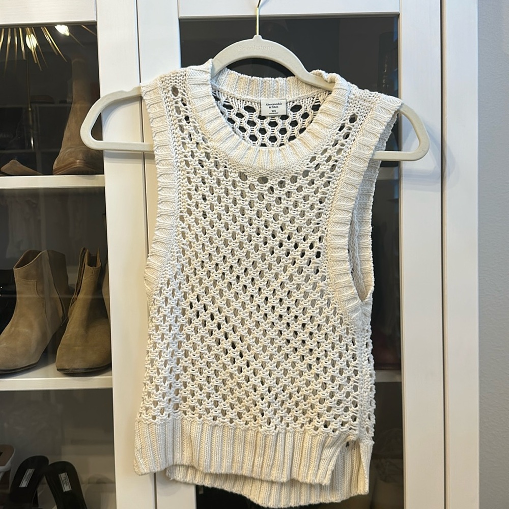 Abercrombie Crochet Vest XXS